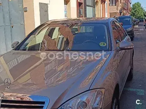 Usado Mercedes S320 235 CV (172 kW) 2007 Gris / plata Berlina