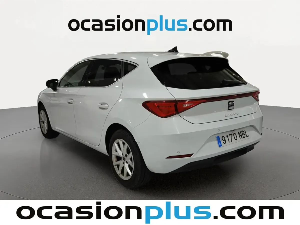 Usado Seat Leon Style 116 CV (85 kW) 2025 Blanco Utilitario