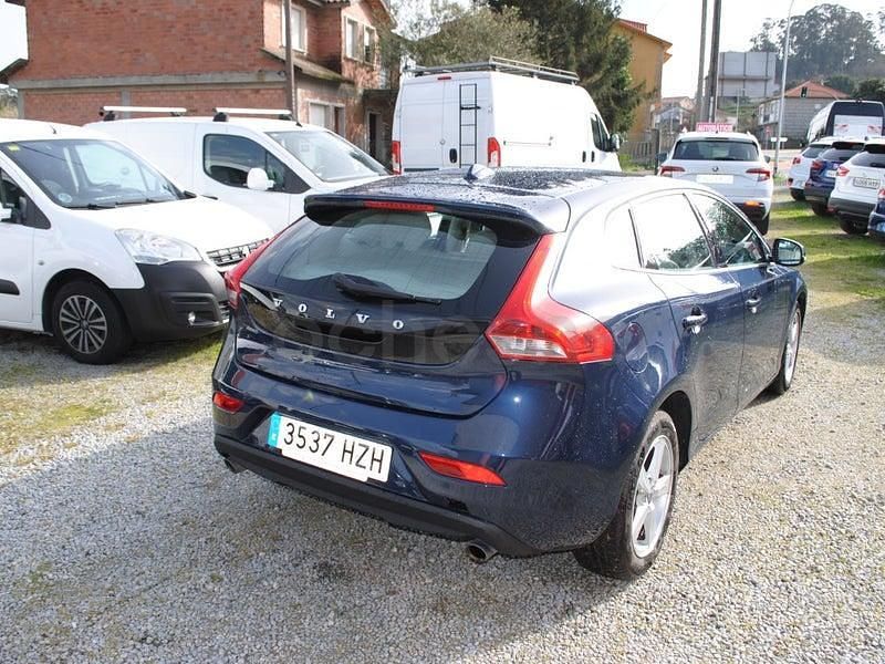 Usado Volvo V40 Momentum 150 CV (110 kW) 2014 Azul Berlina
