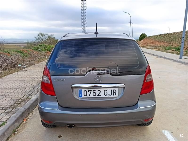 Usado Mercedes A170 Elegance 116 CV (85 kW) 2008 Beige Monovolumen