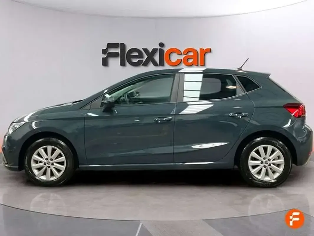 Usado Seat Ibiza Style 80 CV (58 kW) 2025 Gris Utilitario