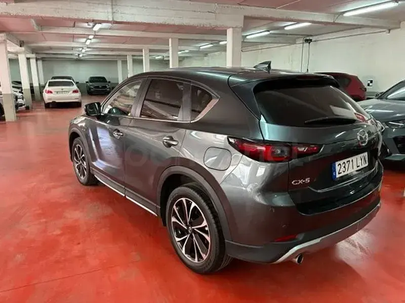 Usado Mazda CX-5 Newground 165 CV (121 kW) 2022 Gris / plata SUV
