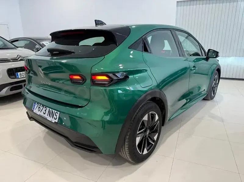 Nuevo Renault Clio V Techno 114 CV (83 kW) 2026 Verde Berlina