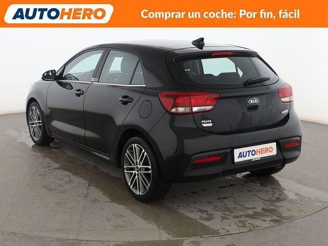Usado Kia Rio 101 CV (74 kW) 2021 Negro Berlina