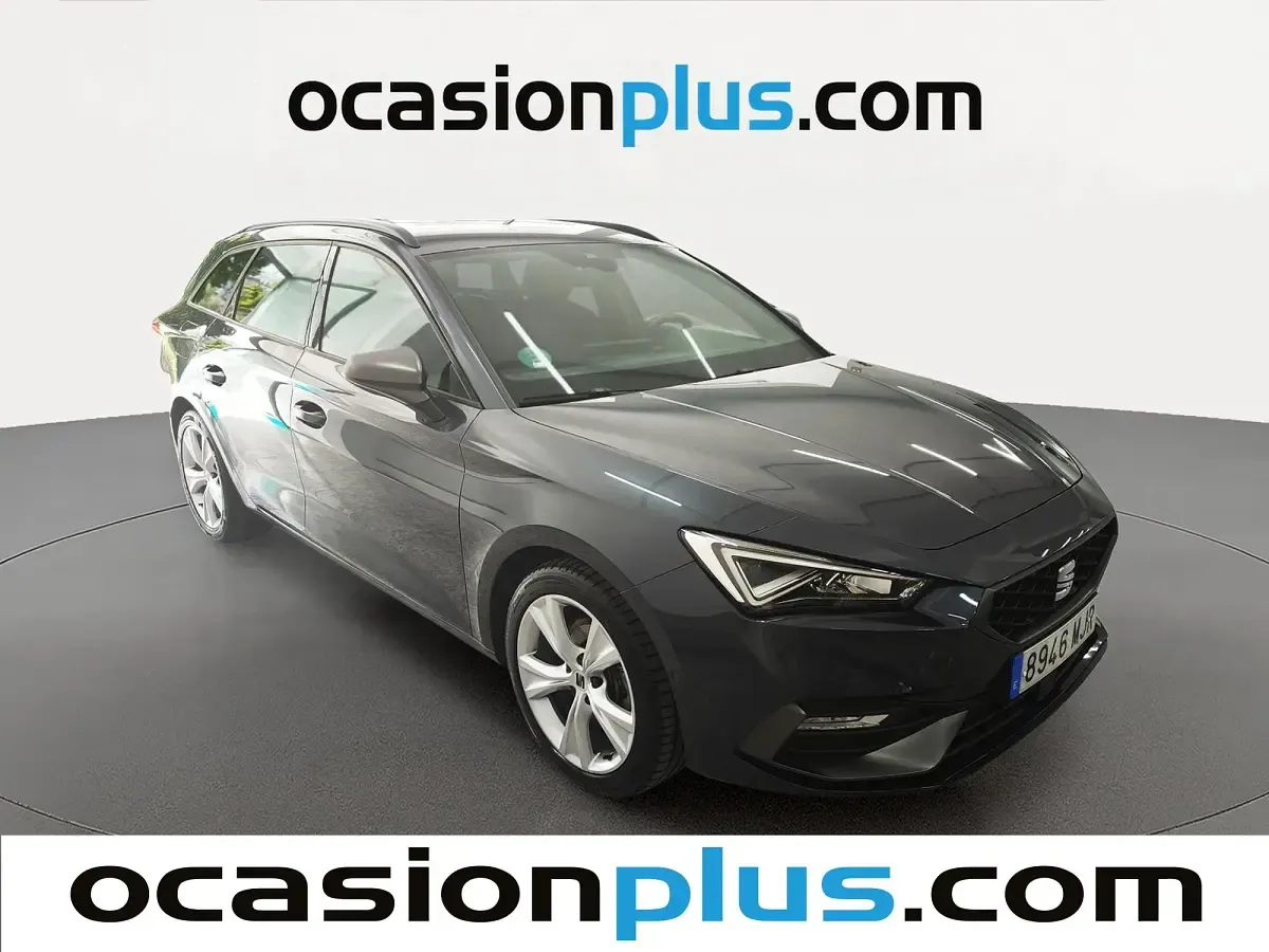 Usado Seat Leon FR 150 CV (110 kW) 2023 Gris Utilitario