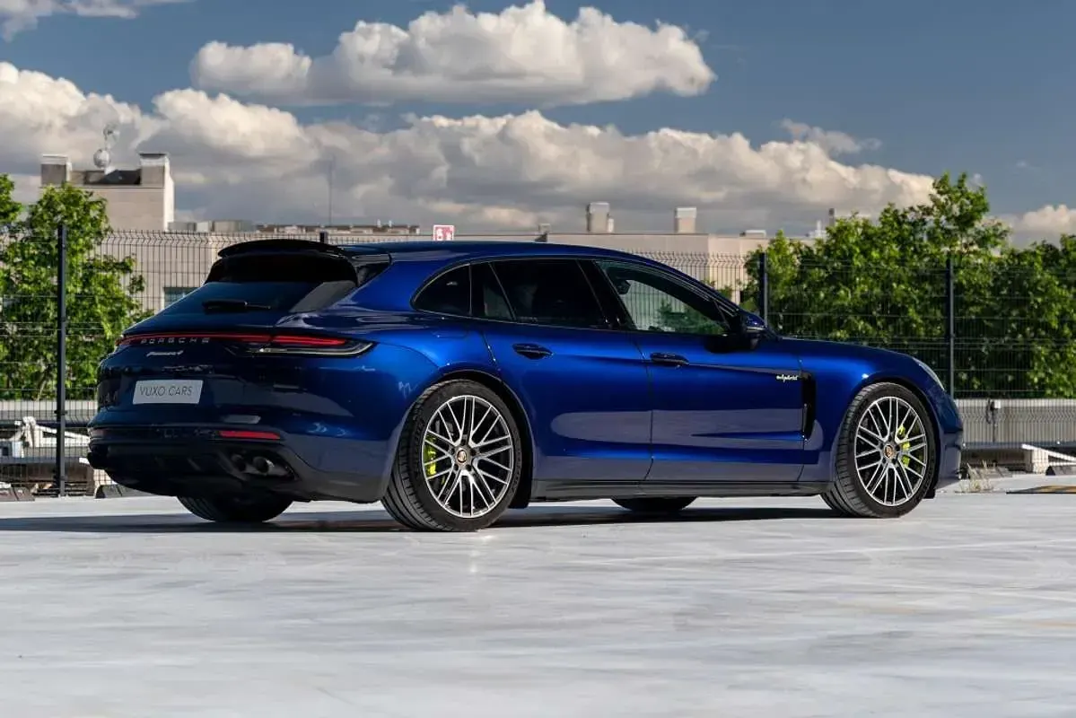 Usado Porsche Panamera Sport Turismo 462 CV (339 kW) 2022 Azul Utilitario