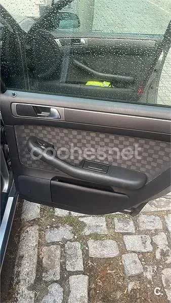 Usado Audi A6 163 CV (119 kW) 2004 Gris / plata Familiar