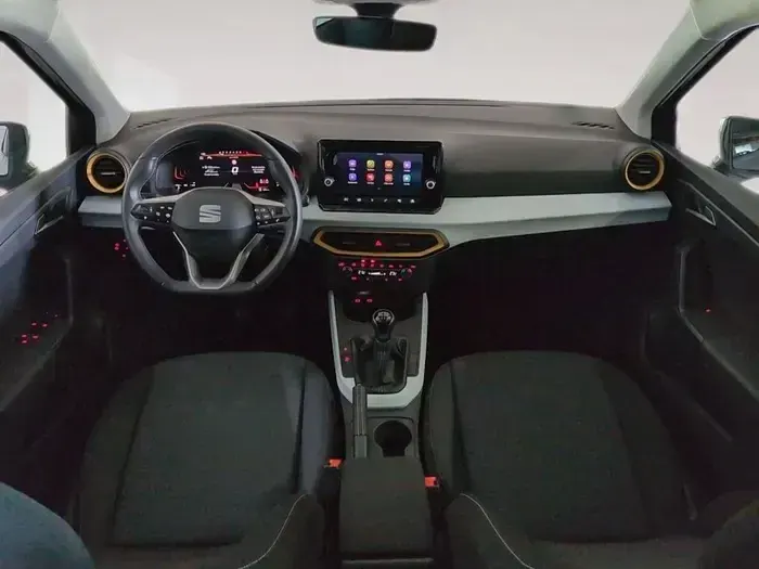 Usado Seat Arona Style 115 CV (84 kW) 2025 Gris SUV