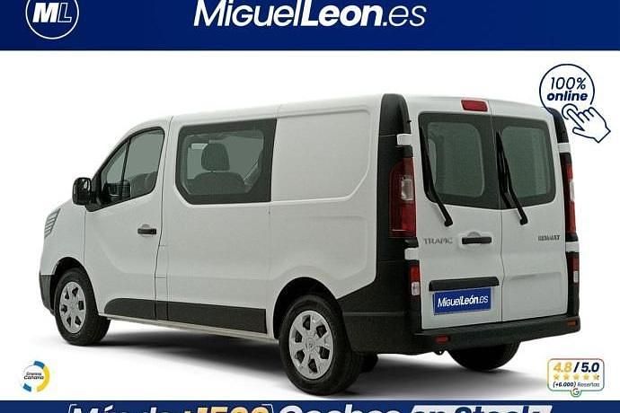 Begagnad Renault Trafic 110 HK (80 kW) 2022 Minibuss