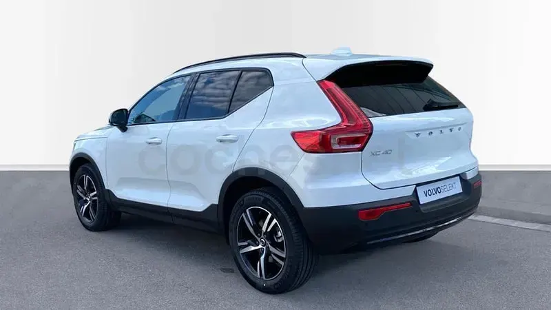 Nuevo Volvo XC40 Plus 163 CV (119 kW) 2026 Blanco SUV