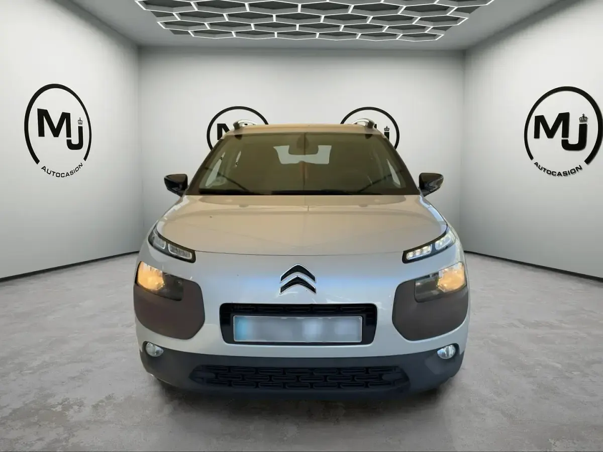 Usado Citroën C4 Cactus Shine Edition 92 CV (67 kW) 2015 Blanco Utilitario