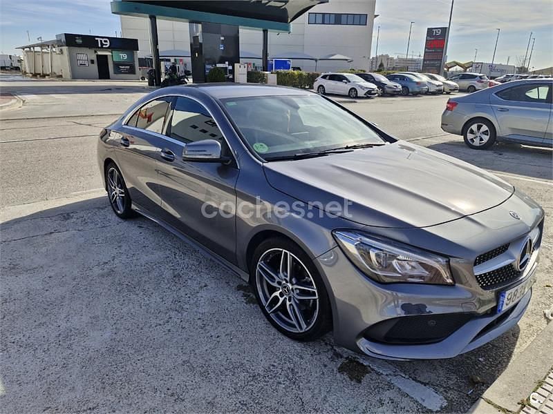 Usado Mercedes CLA180 122 CV (89 kW) 2018 Gris / plata Berlina