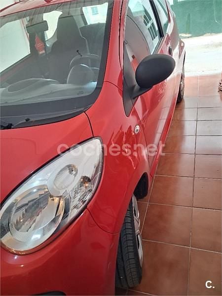 Usado Citroën C1 68 CV (50 kW) 2007 Rojo Utilitario