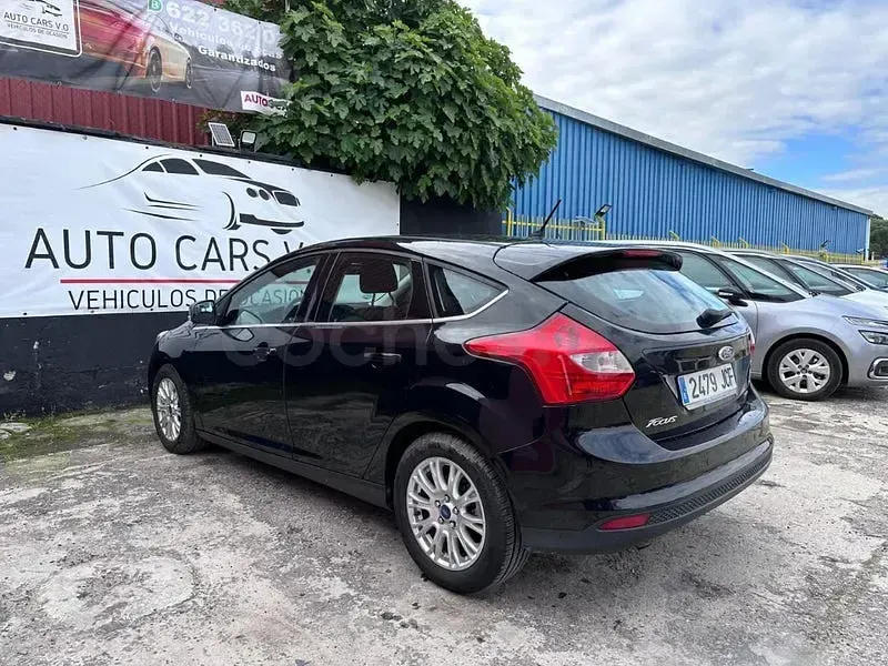 Usado Ford Focus Titanium 125 CV (91 kW) 2015 Negro Berlina