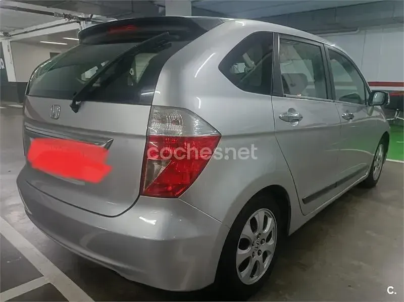 Usado Honda FR-V 125 CV (91 kW) 2007 Gris / plata Monovolumen
