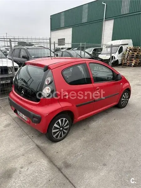 Usado Citroën C1 68 CV (50 kW) 2008 Rojo Utilitario