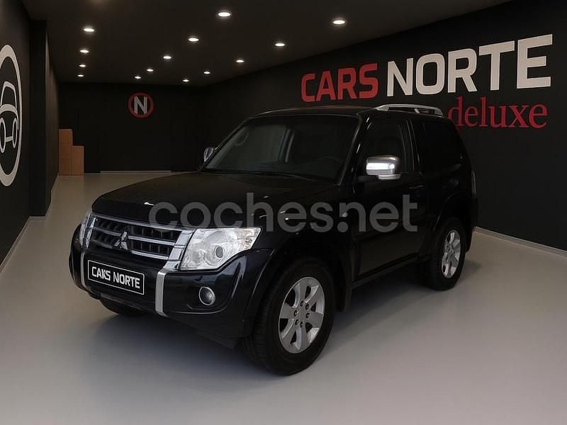 Negro Usado 2008 Mitsubishi Montero SUV | 25.000 € - Imagen 1/4