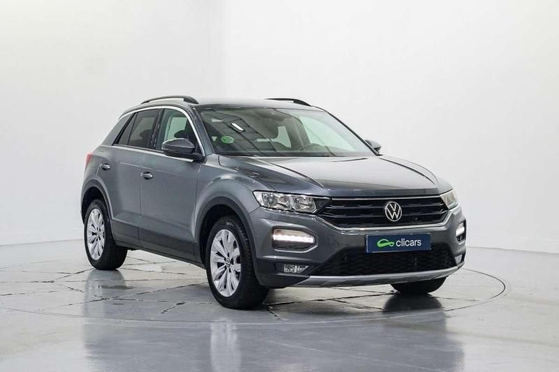 Usado VW T-Roc Advance 150 CV (110 kW) 2021 Gris SUV
