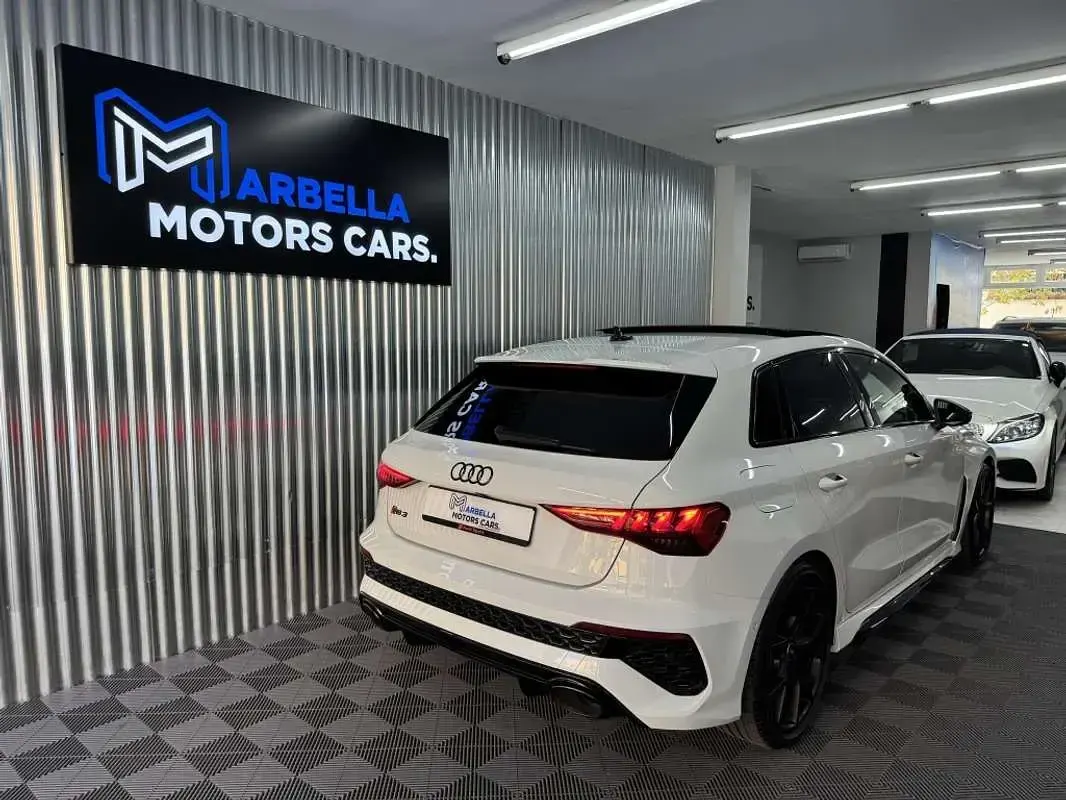Usado Audi RS3 Sportback Comfort 400 CV (294 kW) 2022 Blanco Utilitario