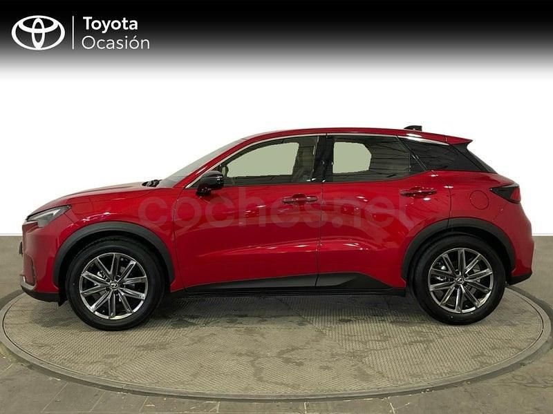 Usado Lexus LBX 136 CV (100 kW) 2025 Rojo SUV