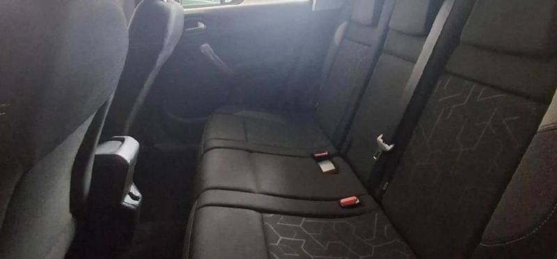 Usado Peugeot 2008 Active 82 CV (60 kW) 2016 Gris SUV