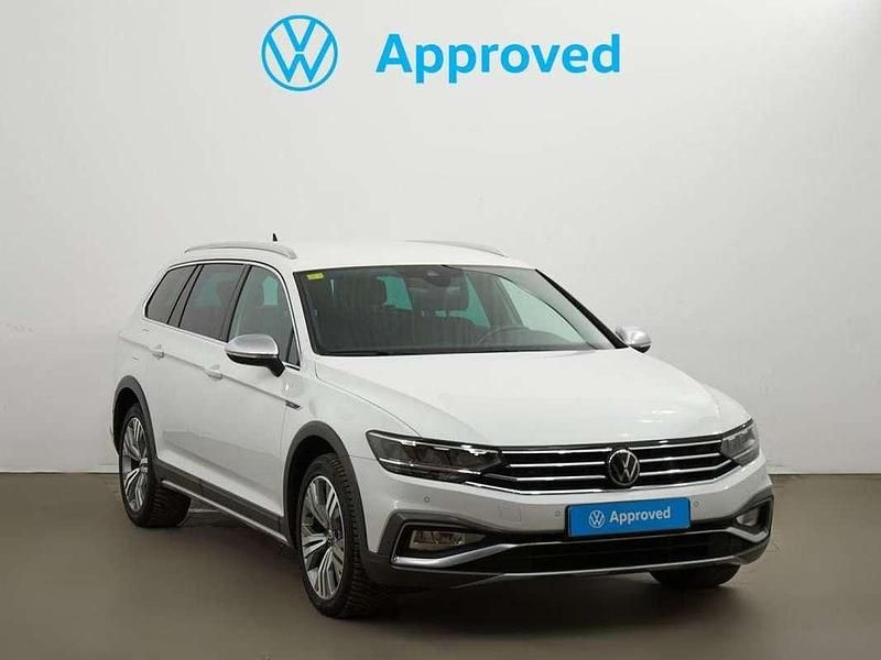 Usado VW Passat R-line 193 CV (141 kW) 2020 Blanco SUV