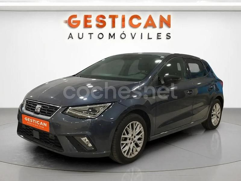 Usado Seat Ibiza FR 115 CV (84 kW) 2025 Gris / plata Berlina