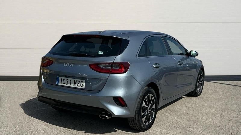 Usado Kia Ceed 100 CV (73 kW) 2025 Gris Utilitario