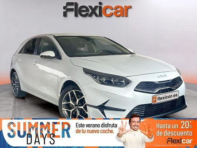 Blanco Usado 2023 Kia Ceed Berlina | 18.390 € (Precio justo) - Imagen 1/4