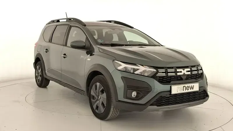Usado Dacia Jogger Extreme 101 CV (74 kW) 2025 Verde Monovolumen