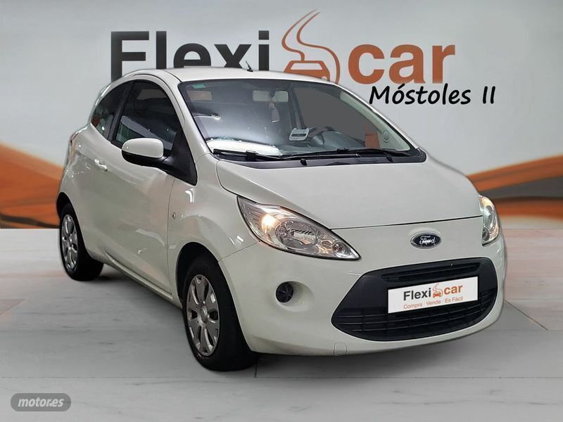 Blanco Usado 2015 Ford Ka S Utilitario | 6890 € (Precio justo) - Imagen 1/4