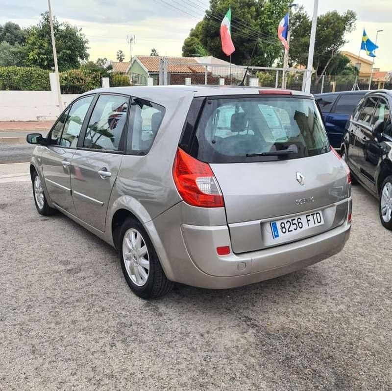 Usado Renault Grand Scénic II Dynamique 135 CV (99 kW) 2007 Gris Monovolumen