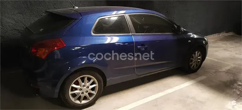 Usado Kia ProCeed Active 115 CV (84 kW) 2008 Azul Utilitario