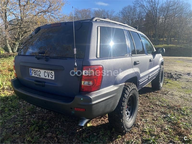 Usado Jeep Grand Cherokee Laredo 163 CV (119 kW) 2004 Azul SUV