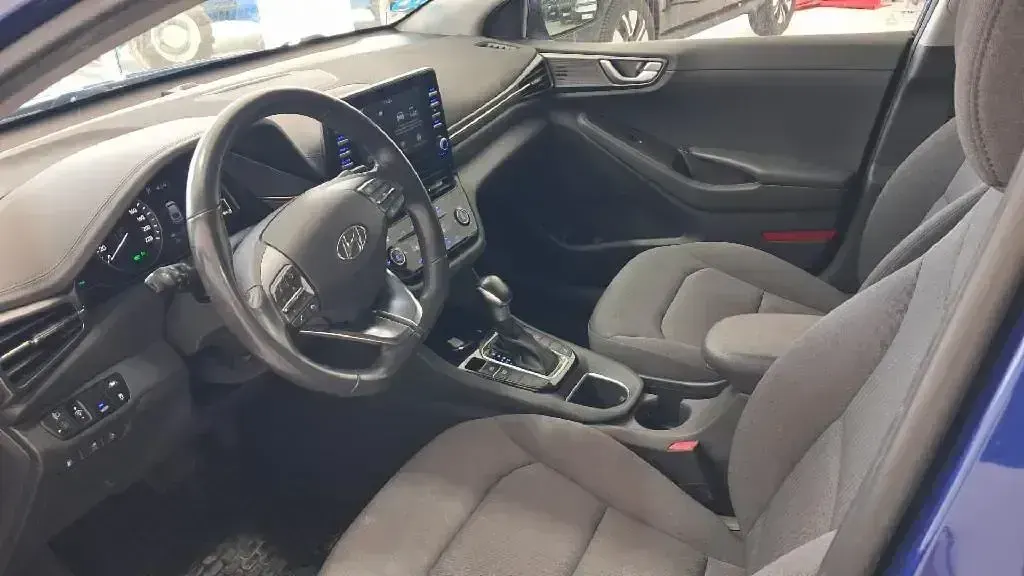 Usado Hyundai Ioniq 141 CV (103 kW) 2021 Azul Utilitario