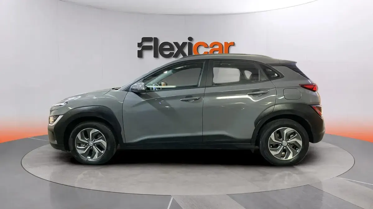 Usado Hyundai Kona 141 CV (103 kW) 2022 Gris SUV