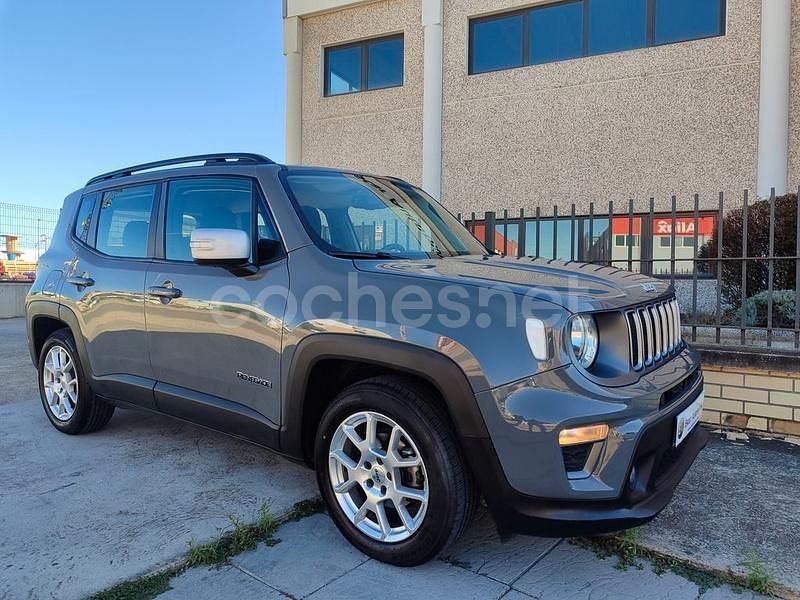 Usado Jeep Renegade Limited 120 CV (88 kW) 2022 Gris / plata SUV