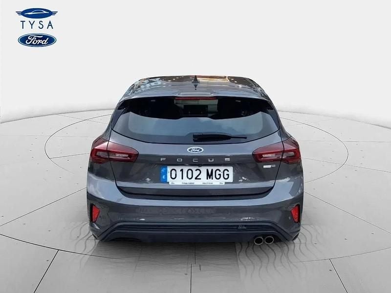Używany Ford Focus 125 KM (91 kW) 2023 Szary Sedan/Limuzyna
