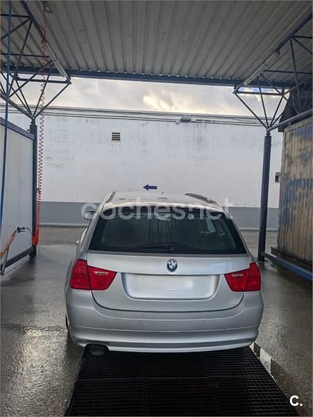 Usado BMW 318 143 CV (105 kW) 2012 Gris / plata Familiar