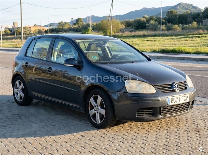 Usado VW Golf IV Highline 115 CV (84 kW) 2006 Negro Berlina