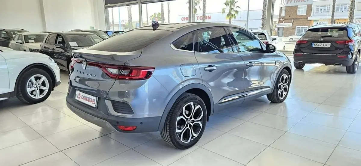 Usado Renault Arkana Zen 139 CV (102 kW) 2022 Gris SUV