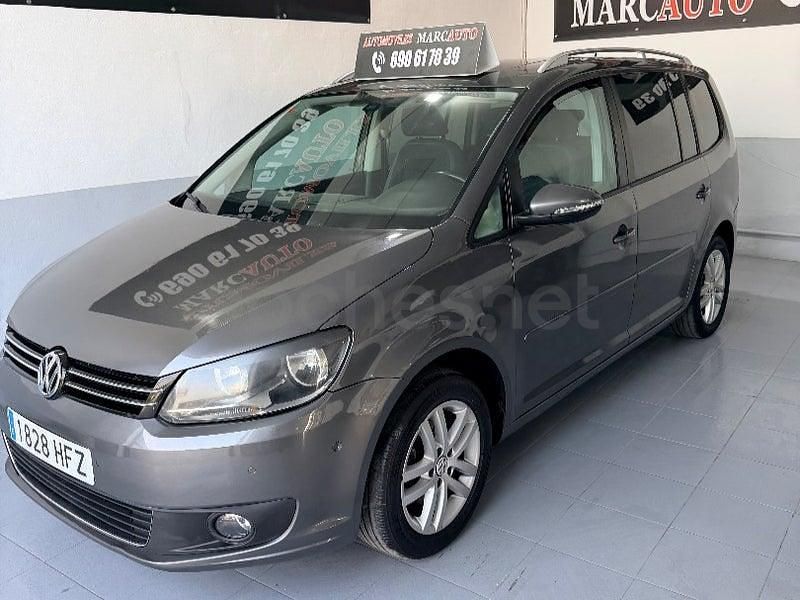 Usado VW Touran Advance 105 CV (77 kW) 2012 Gris / plata Monovolumen