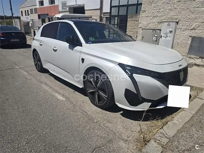 Usado Peugeot 308 GT 130 CV (95 kW) 2022 Blanco Berlina
