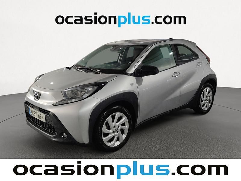 Gris Usado 2024 Toyota Aygo Play Utilitario | 14.228 € (Precio justo) - Imagen 1/4
