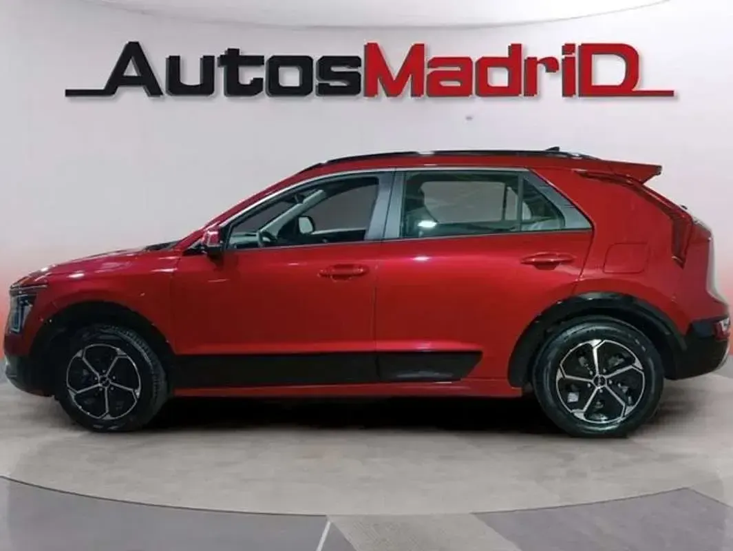 Usado Kia Niro 141 CV (103 kW) 2022 Rojo SUV