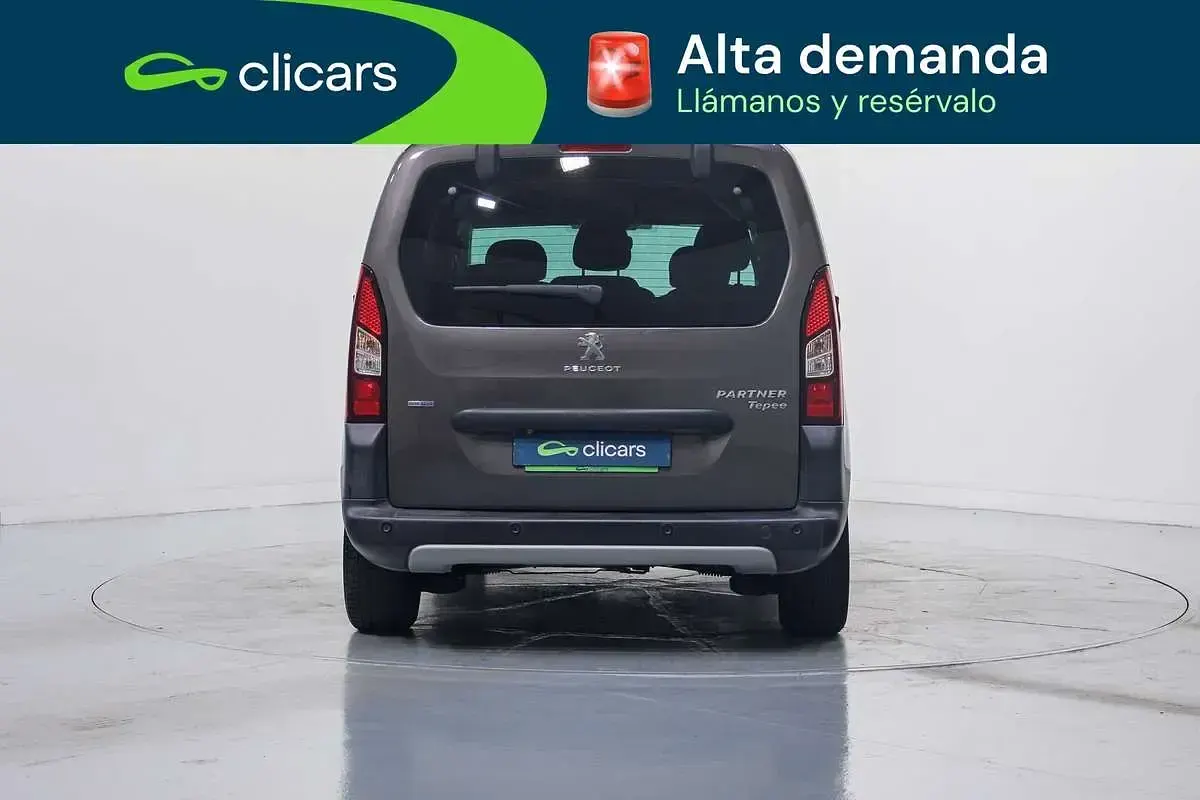 Usado Peugeot TePee Outdoor 99 CV (72 kW) 2016 Marrón Van