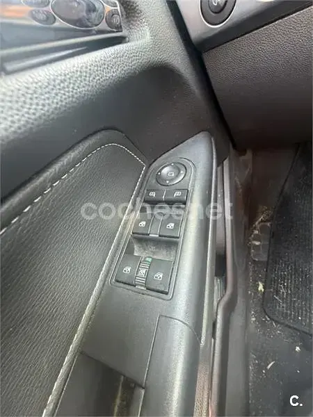 Usado Opel Astra Edition 110 CV (80 kW) 2009 Negro Berlina