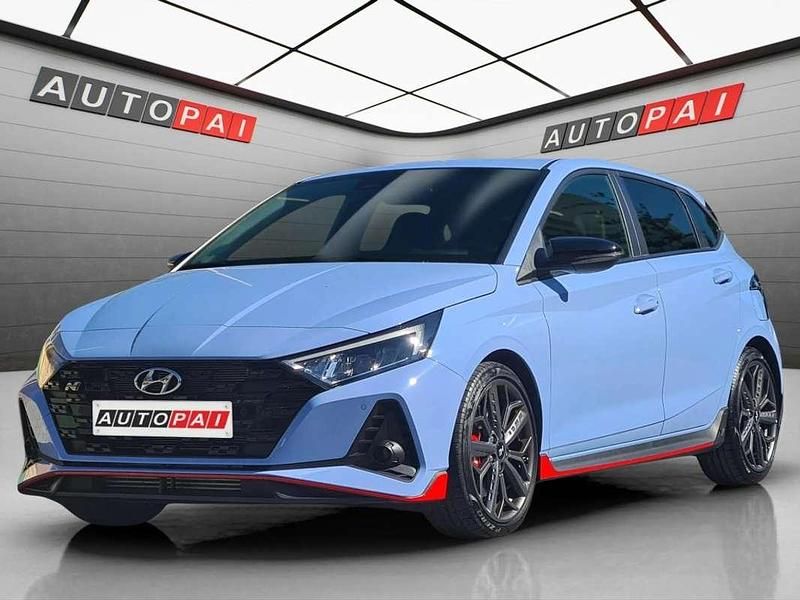 Azul Usado 2024 Hyundai i20 Utilitario | 28.900 € (Un poco caro) - Imagen 1/4