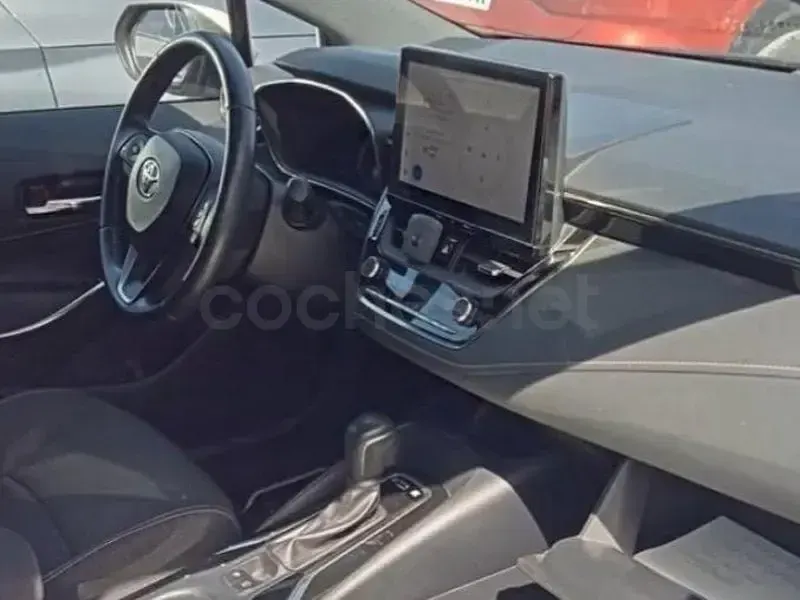Usado Toyota Corolla Active 140 CV (102 kW) 2023 Blanco Familiar