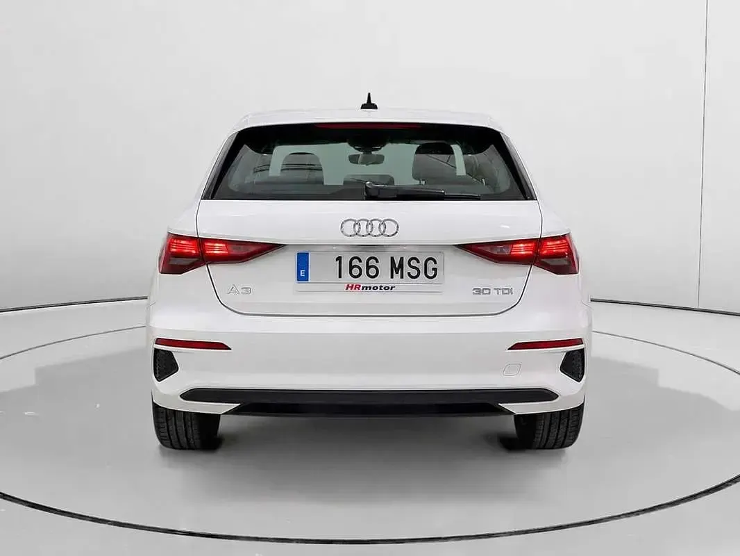 Usado Audi A3 Sportback 116 CV (85 kW) 2024 Blanco Utilitario